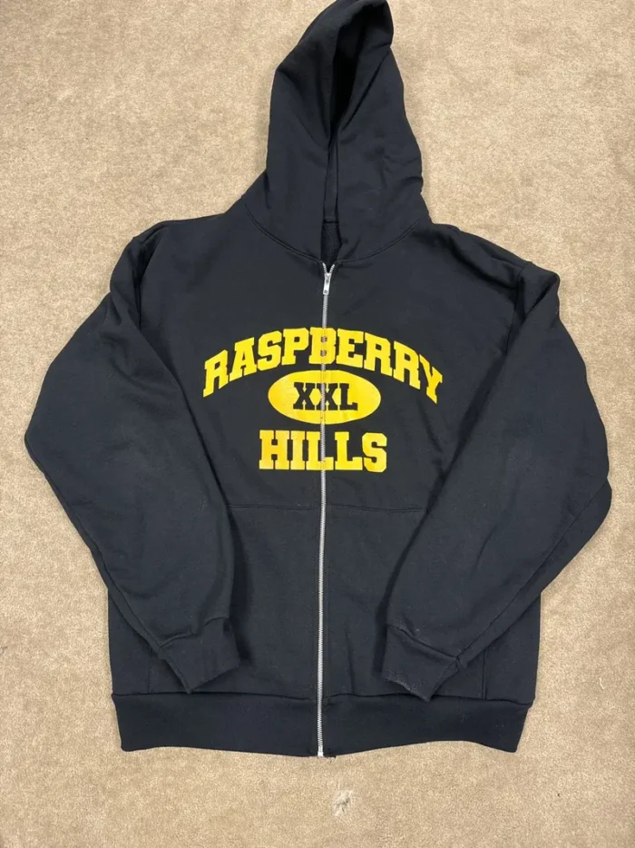 The GV gallery raspberry Hills zip up size large